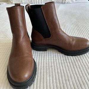 Madewell, The Bradley Chelsea Lugsole Boot, Size 7.5
